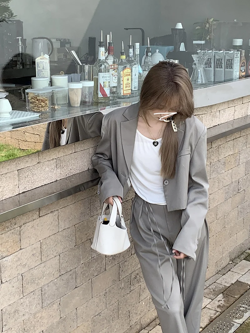 Small sweet cool fried Street long sleeve suit coat women's 2021 autumn new fashion age reducing short top |