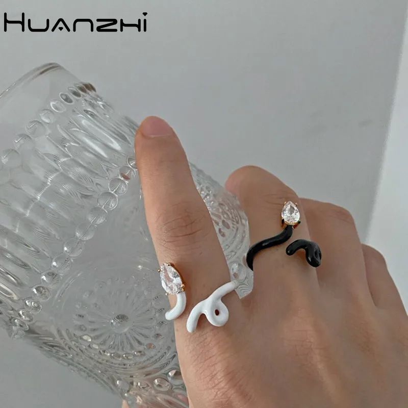 Кольцо женское металлическое в стиле панк HUANZHI регулируемое черно-белая змея
