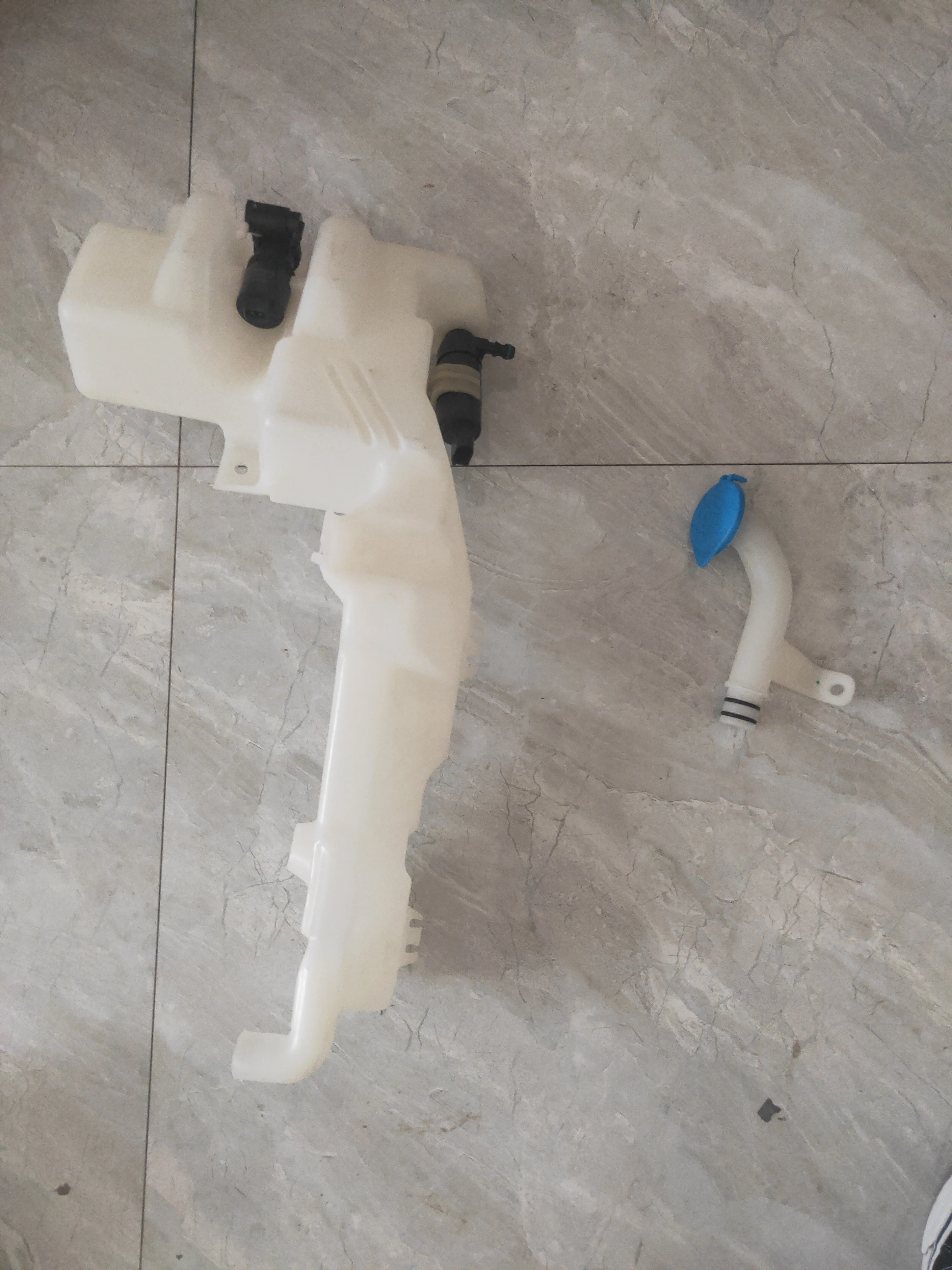 

5207400xkz36b scrubber reservoir assembly factory Great Wall Haval H6