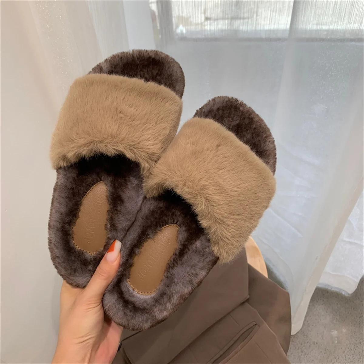 

Summer Autumn Fashion Furry Slippers Women Outside Wear Thick-Soled Color Matching Fur One-Word Sandals