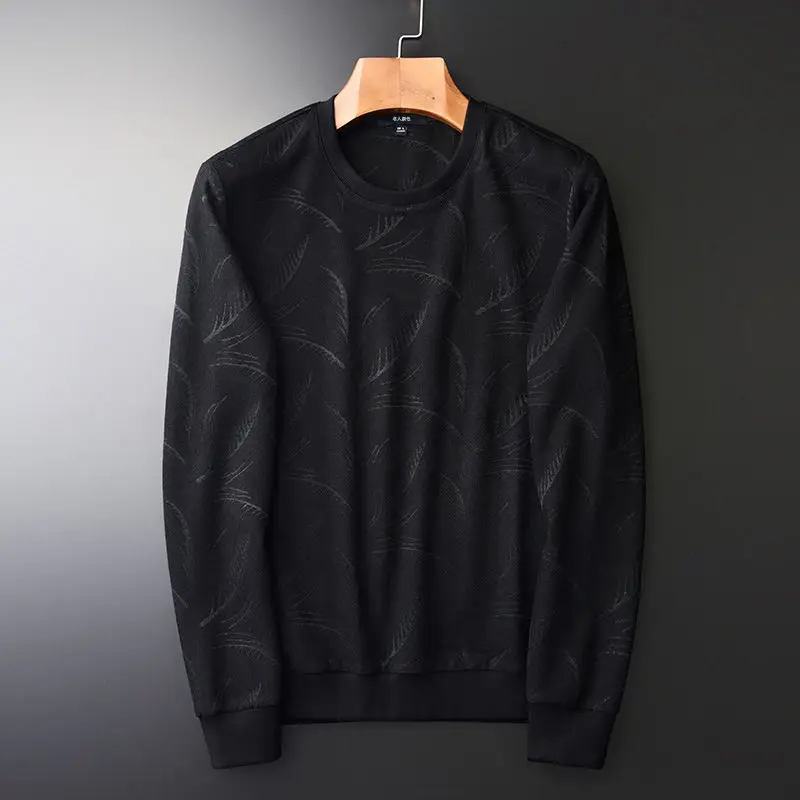 

New men's round neck sweater in spring and autumn 2020
