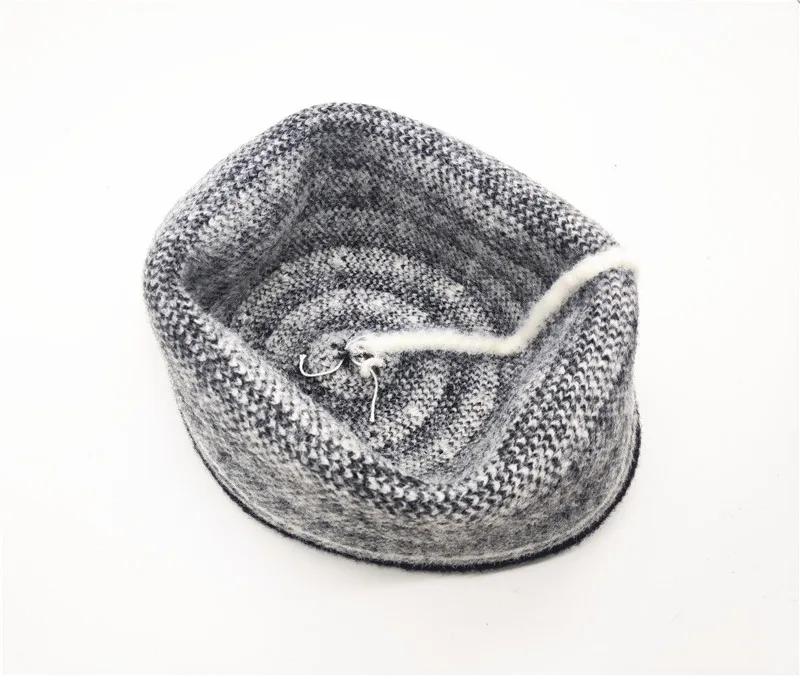 

Winter female thick warm fisherman cap New striped wool panama caps Women thick soft comfortable hat for fishing or hunting