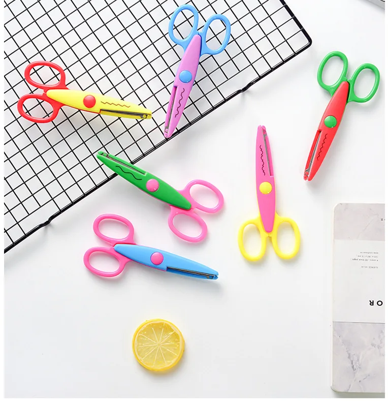 

IBOWS 1 Pc Handmade Children DIY 6 Colors Photo Pattern Scissors Cartoons Lace Scissors Patterns Album Lace Scissors Card