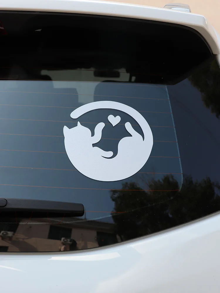 

ZTTZDY 14,7x15 см круглая форма автомобильная наклейка кошка виниловая наклейка любовь черный/серебряный цвет