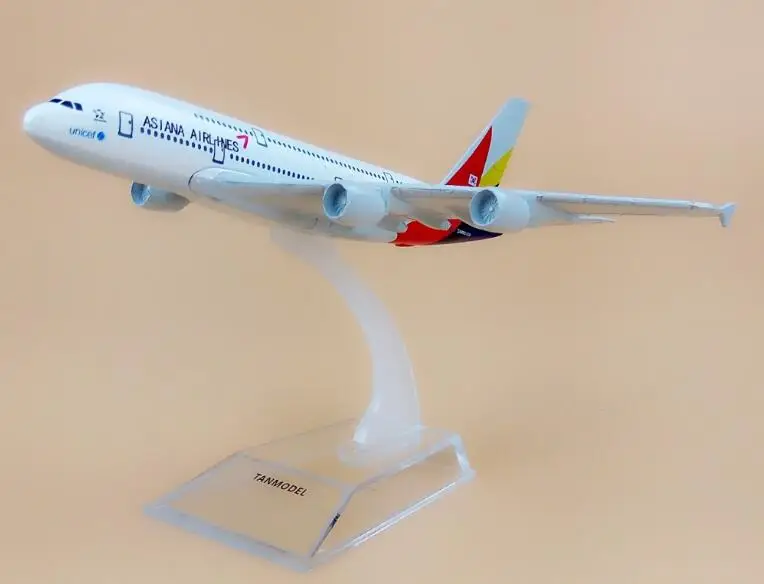 Модель пассажирского самолета A380 авиакомпании Asiana Airlines модель 16 см из сплава для