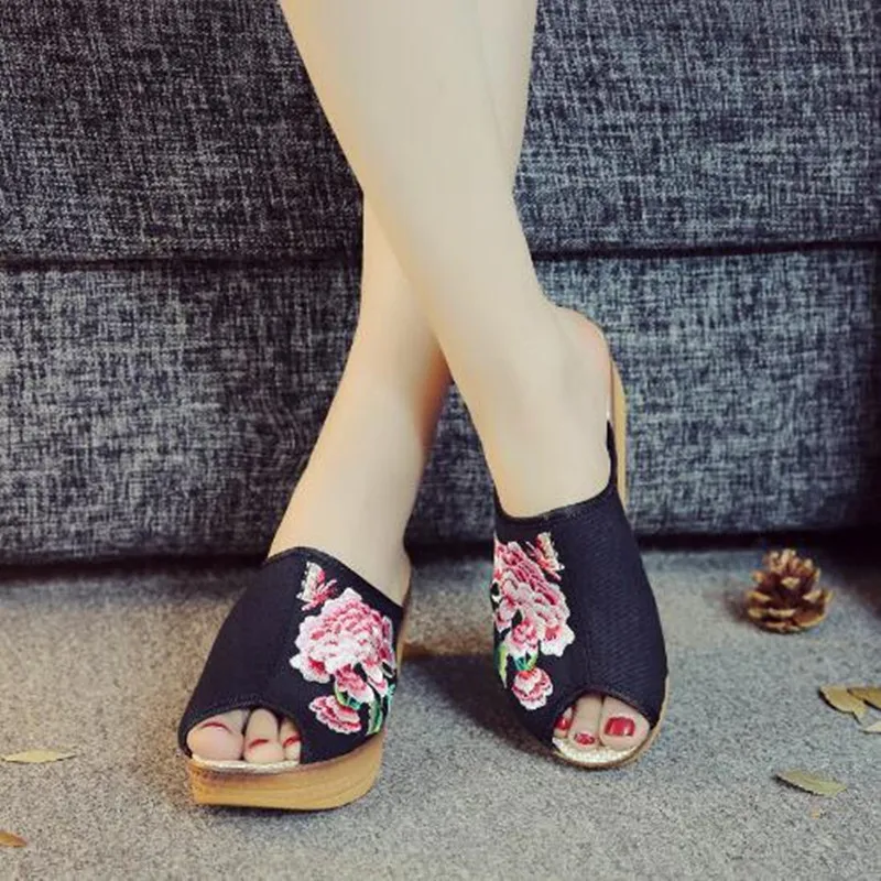 Open Mouth Canvas Wedge Slippers for Women Peep Toe Floral Embroidery Slides Platform Slippers Casual Summer Shoe Ladies Sandals