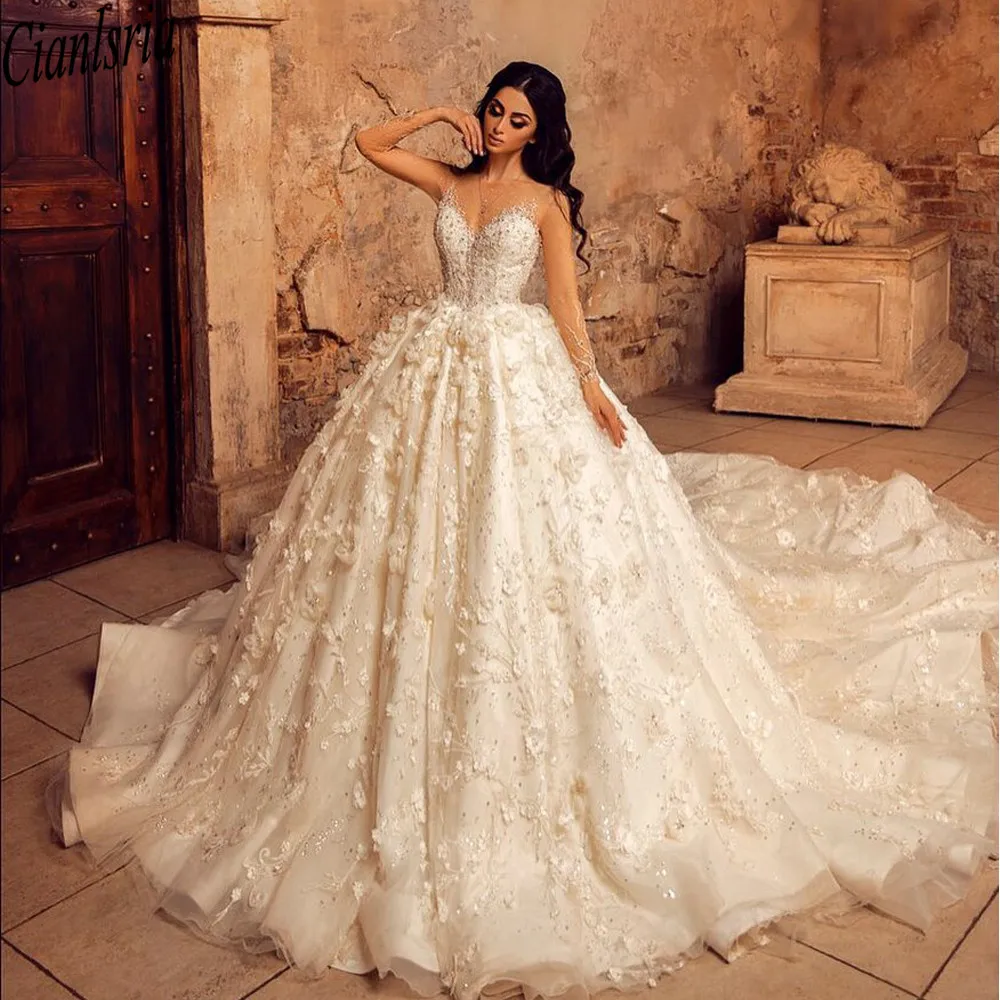 

Sexy Sheer Ball Gown Bridal Wedding Dresses Dubai Style V Neck Long Weddding Dresses Church Flower Lace Beaded Plus Size