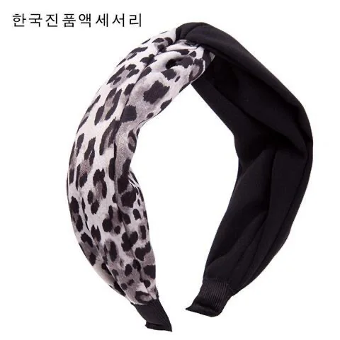 Повязка для волос с леопардовым принтом и бантом широкая простая