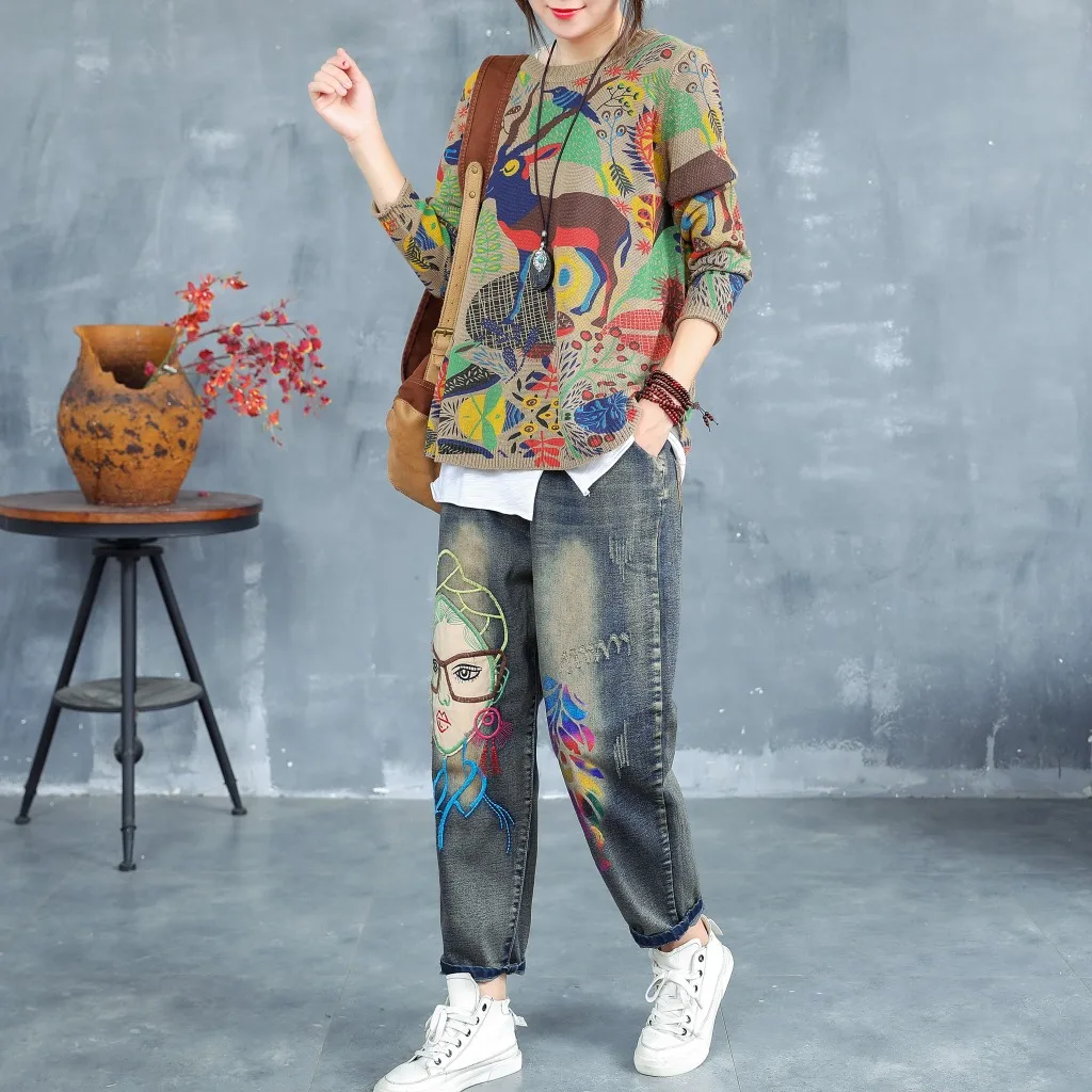 

New artistic beauty embroidered old Denim Capris women's loose large Harem Pants