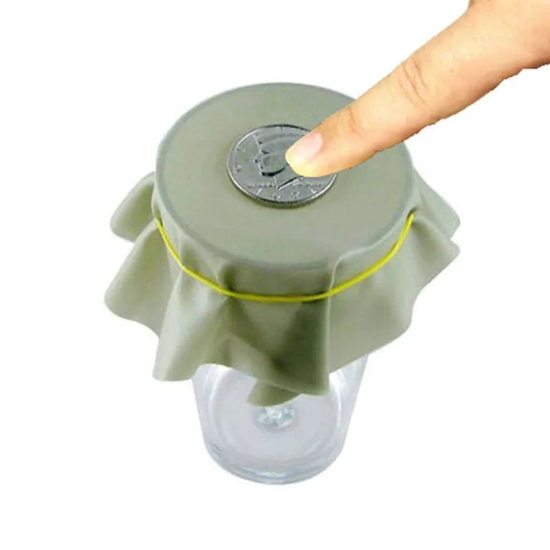1 шт. проникающие в монет магические трюки тарелка Монета Через кружку резиновый