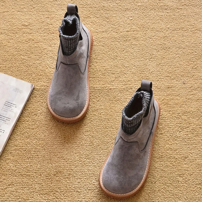 

Женские замшевые ботильоны на плоской подошве, с круглым носком