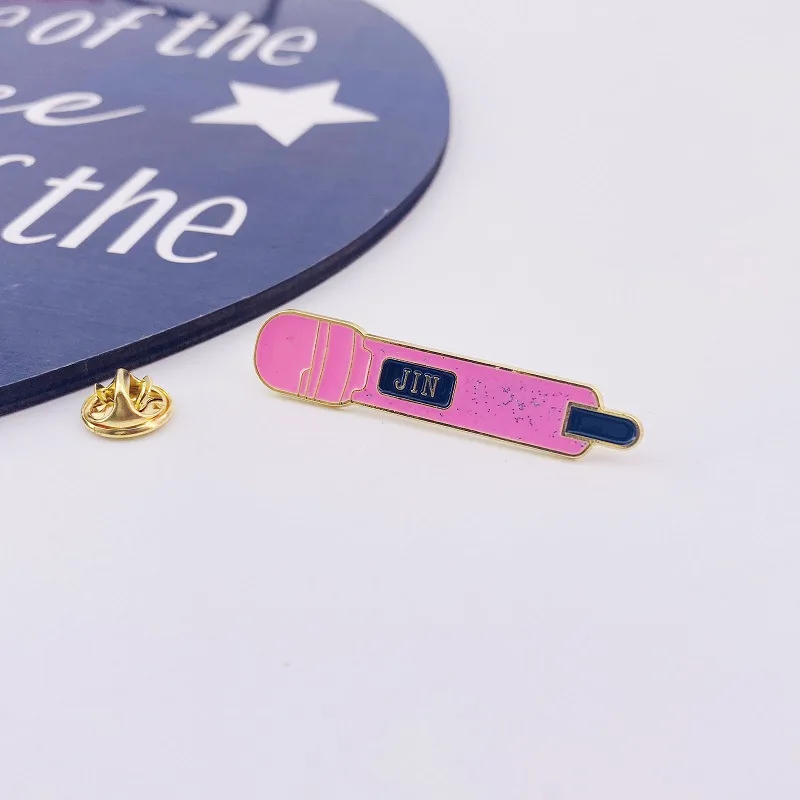 Wholesale Kpop Idol Bangtan Boys Member Name Glitter Mircophone Metal Pin Badge Brooch Badges Decor For Clothes Backpack | Канцтовары