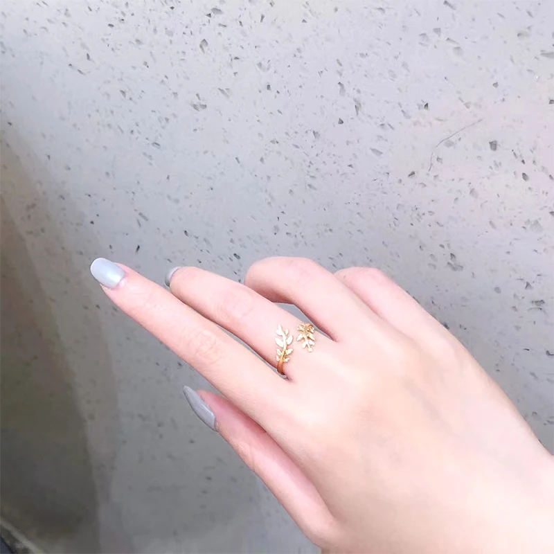 

LUOWEND 18K Yellow Gold Wedding Ring Gold Rings anillos mujer Leaves Design Real Natural Diamond Ring for Women Party Gift