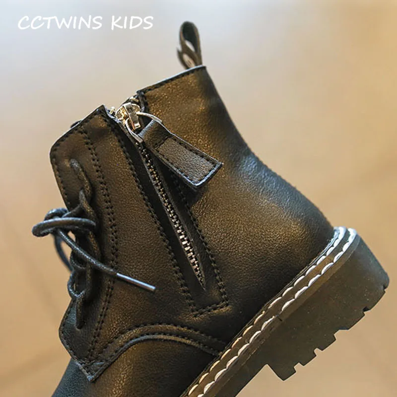 CCTWINS обувь для детей осень для детей из искусственной кожи; обувь для маленьких детей сапоги Martin для девочек и мальчиков Модные ботильоны черного цвета MB036