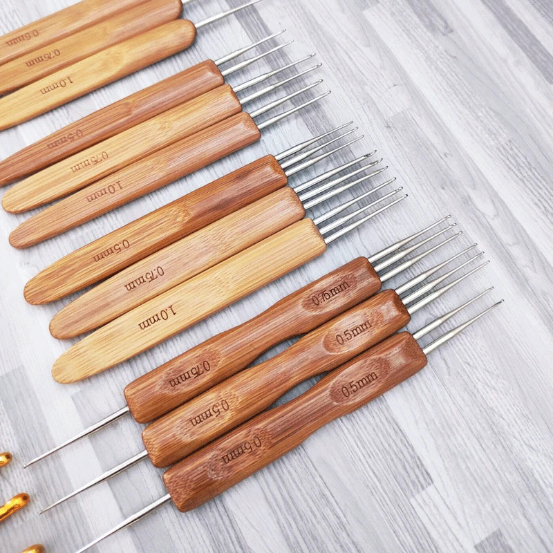 

0,5/0,75/1 мм, двойная головка, Дред, деревянная ручка, вязание крючком, игла для быстрого изготовления волос, инструменты для дреды