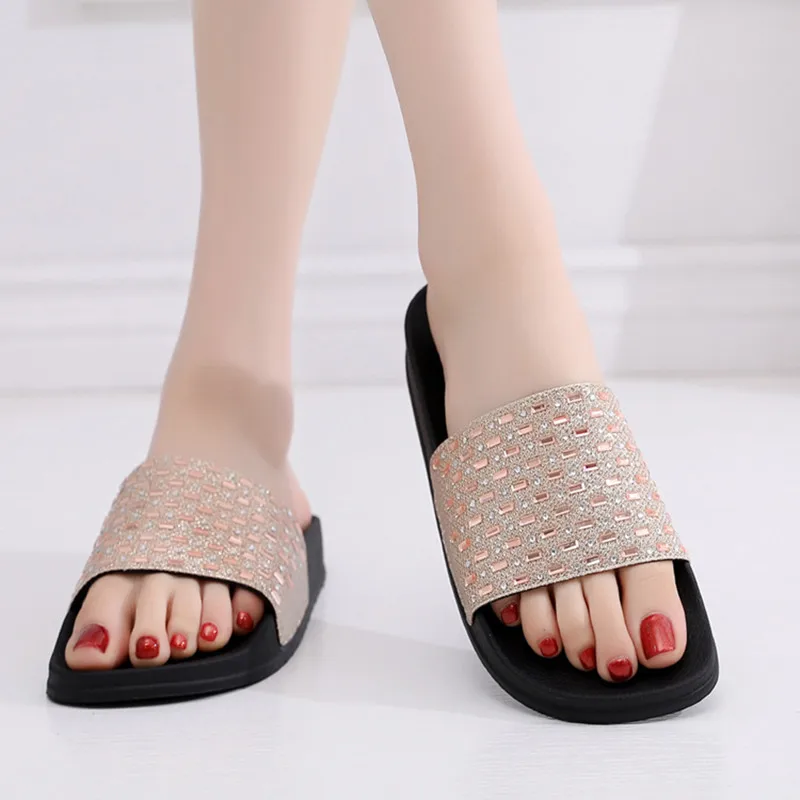 

Summer Women Glitter Slippers Soft Footwear Fashion Rhinestone Sandals Ladies Slip On Slides Outdoor Sandals Beach Plastic Shoe