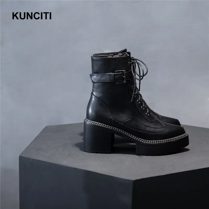 KUNCITI/; армейские зеленые ботинки на платформе; ботильоны с острым носком; теплая зимняя обувь на шнуровке; ботинки на не сужающемся книзу высоком массивном каблуке; D104
