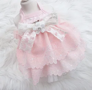 Платье принцессы для собак и кошек, пачка с цветами, кружевная дизайнерская юбка для щенка, одежда для весны и лета, 5 размеров, 2 цвета