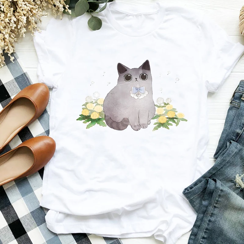 Рисунок 2 - Женские футболки