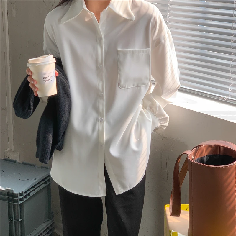 Женская винтажная блузка с рукавами фонариками белая рубашка карманами и