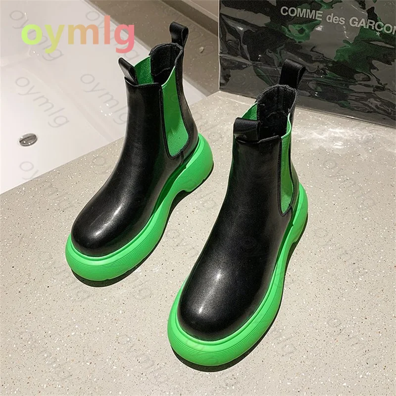 Женские ботинки с круглым носком короткие сапоги на платформе плоской подошве