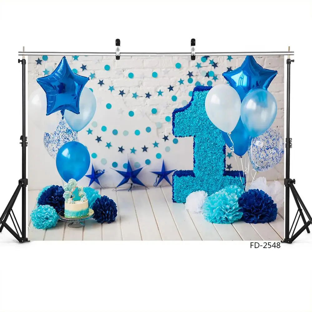 Фон с изображением кирпичной стены и воздушных шаров для детского дня