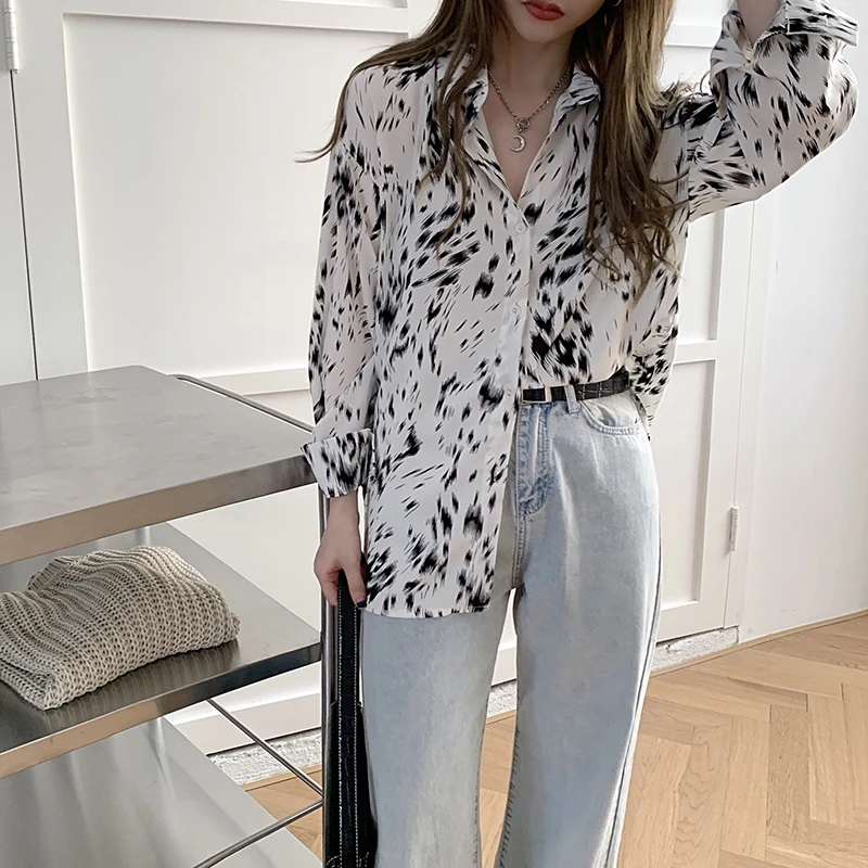 

Chiffon Print Shirts Blouses Women Fashion Casual Tops Female Long Sleeve Blouse Office lady Style Top