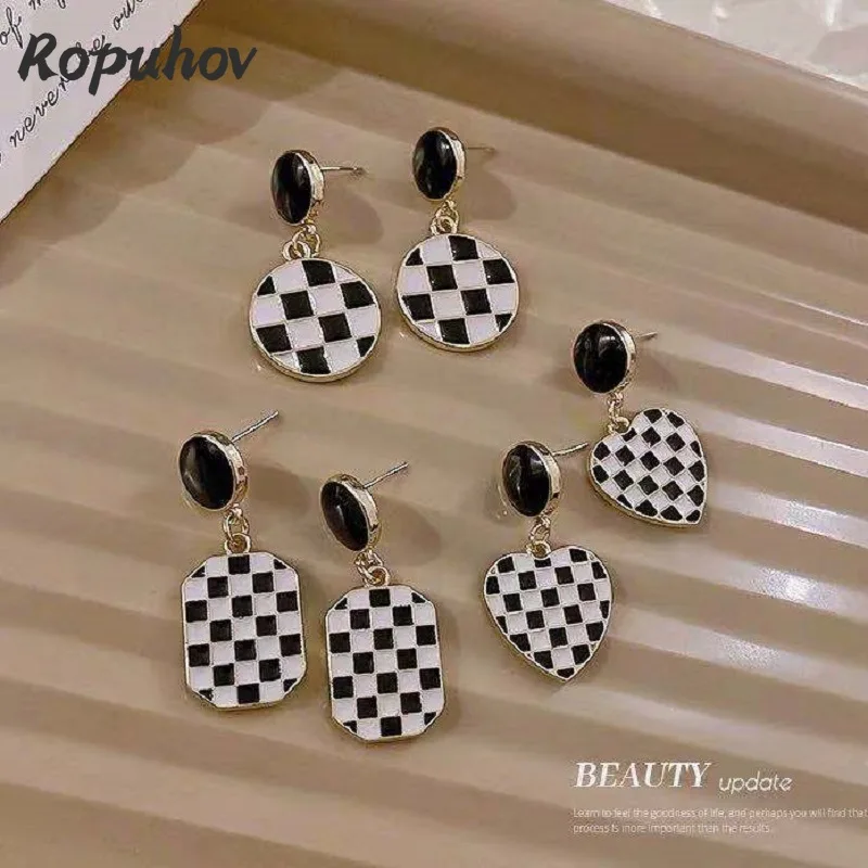 

Новинка 2021, корейские женские серьги Ropuhov из серебра 925 пробы с геометрической иглой в шахматном стиле, с надписью Advanced Sense