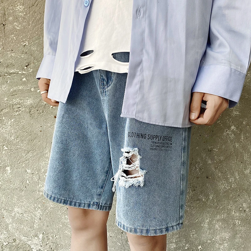 

Men Denim Shorts 2021 Summer New Youthful Vitality Loose Fit Zipper Fashion Ripped Hole Knee Length Jeans Korean Shorts Men