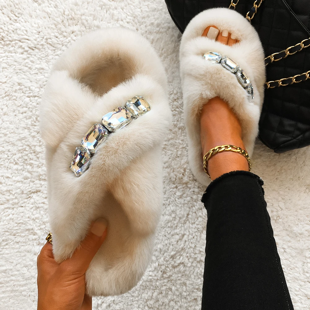 Slippers Female Crystal Furry Slides Fluffy Sandals Ladies Faux Fur Flip Flops Luxury Slippers Women Indoor House Casual Shoes