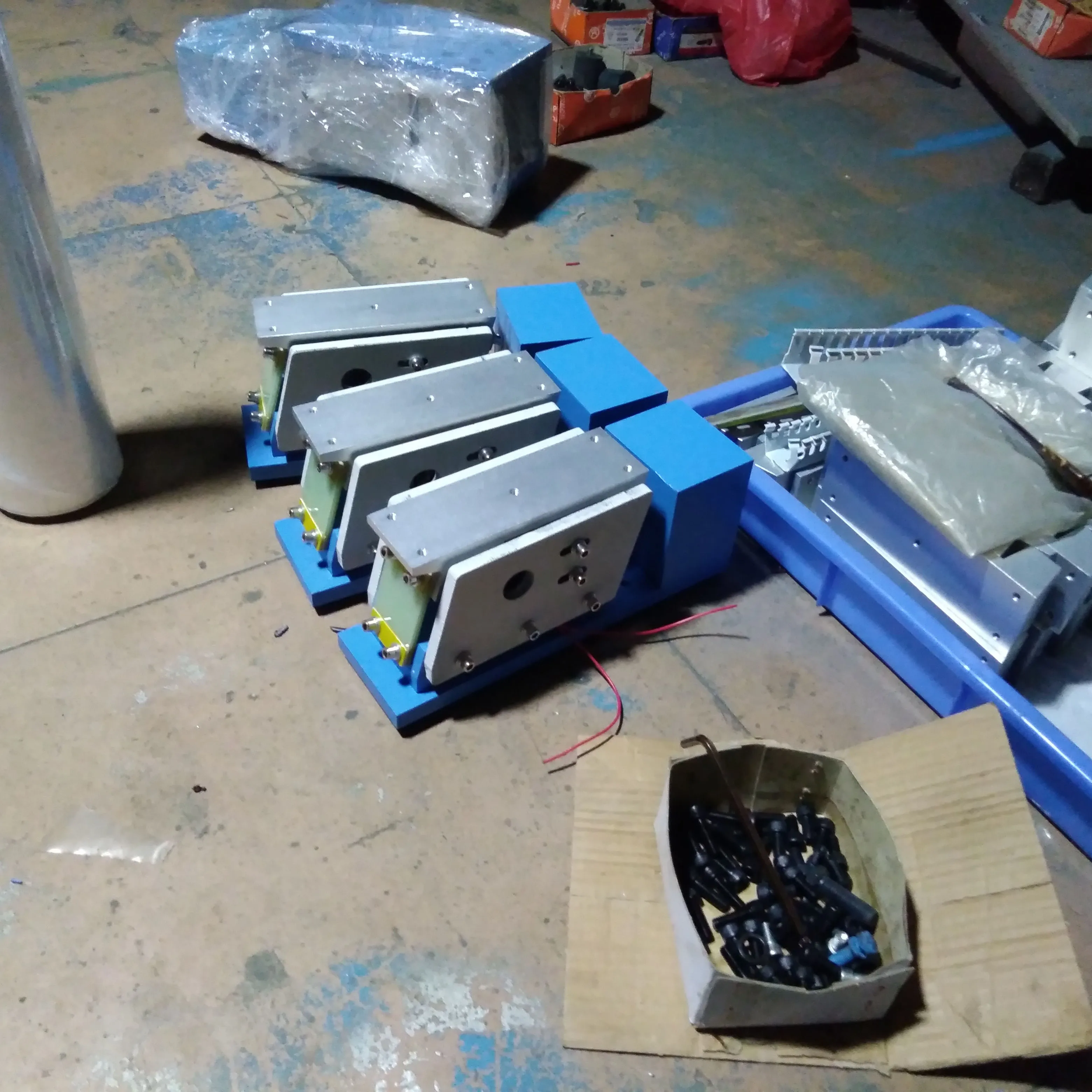 Поставка от производителя Вибрационный питатель 100 # противовес линейное