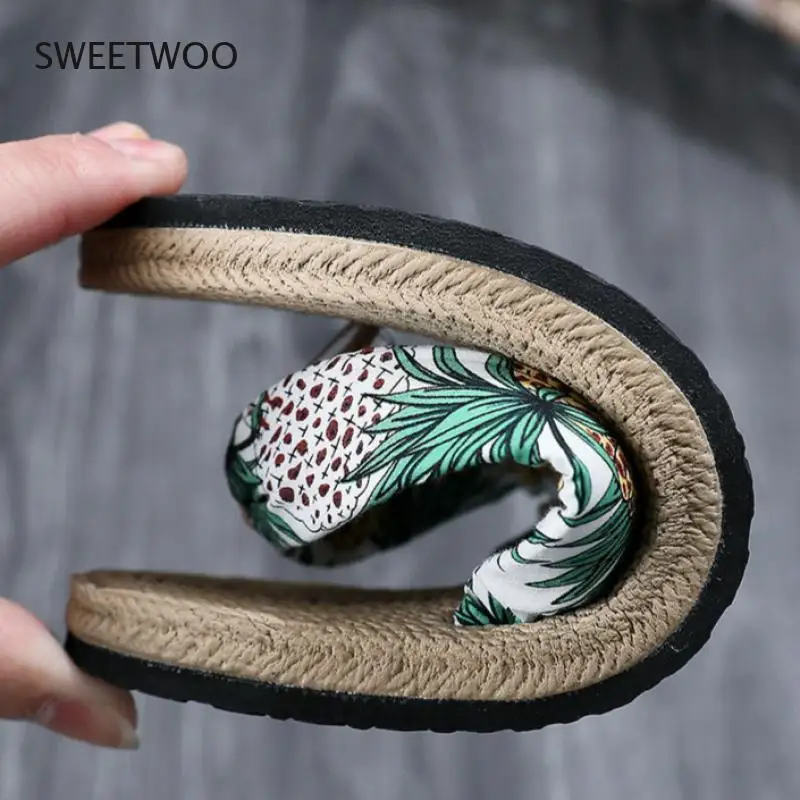 

2021 New Summer Fashion Design Woven Women's Beach Flip Flops Non-Slip Flat Outdoor Soft Slippers Simple Flip Flops