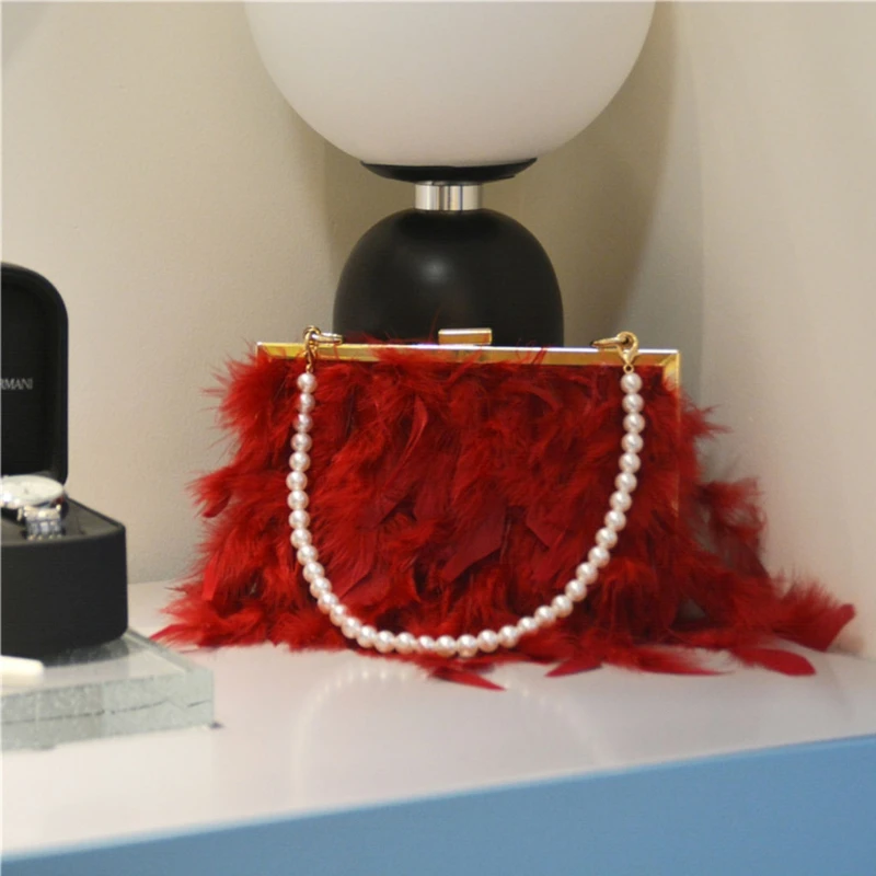 

Evening Purse with Pearl Strap Chain Clutch Bags Feather Crossbody Bag for Women Girl Ladies