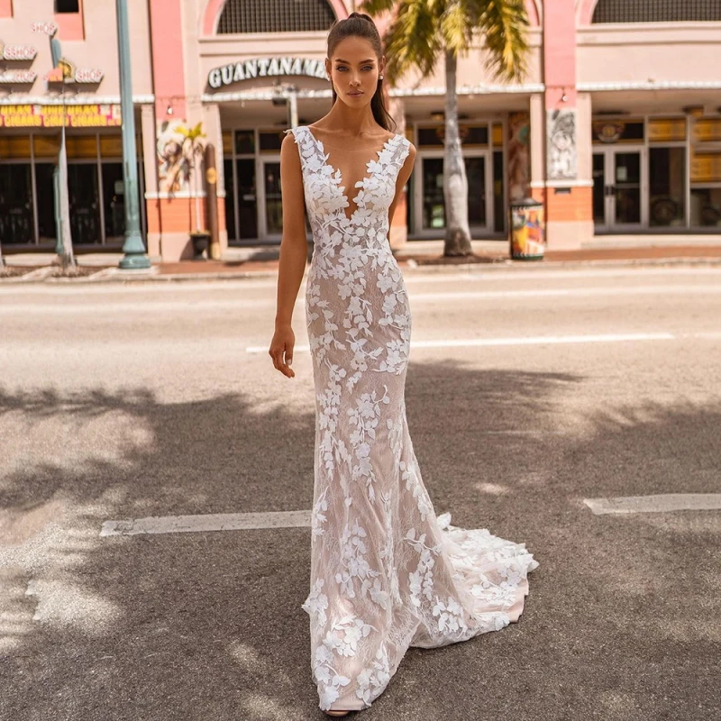 

Fanweimei Mermaid Illusion V Neckline Lace Floral Appliques Satin Bridal Gowns Sexy Backless Brides Dress Wedding Gown