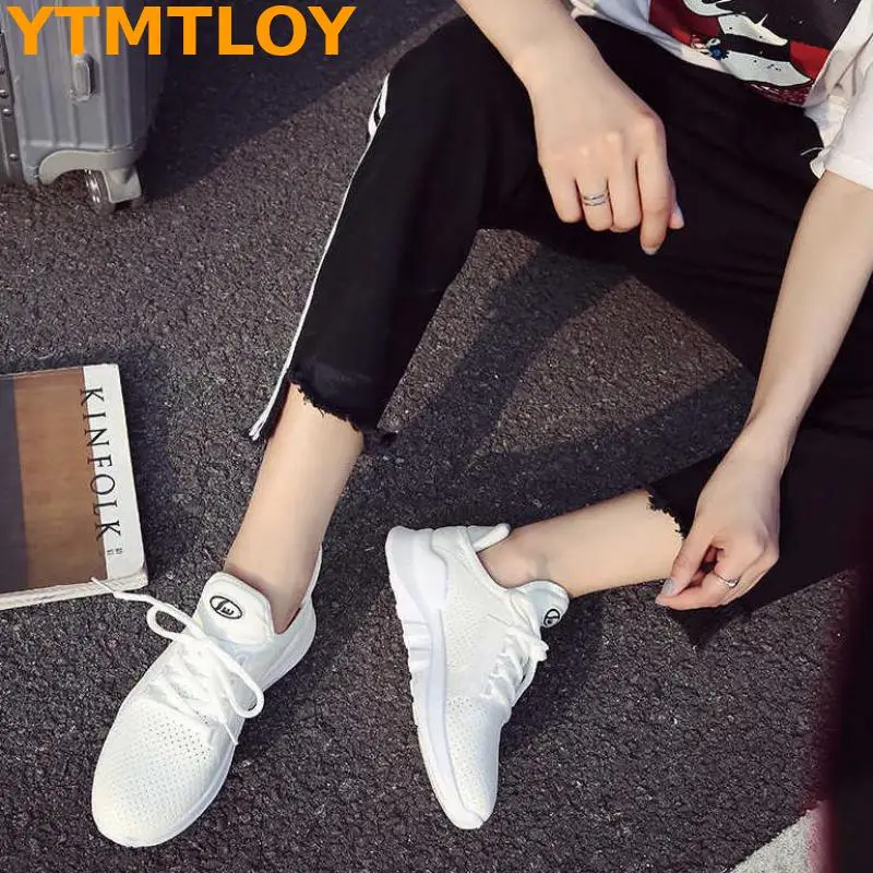 

Spring 2020 Breathable Female Sports Shoes Designer Mesh Air Light Casual Shoes Lace Up Women Running Shoes
