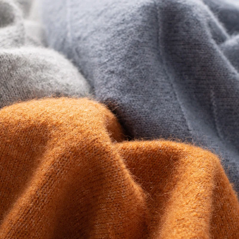 Вязаный свитер с разрезом свободный высоким воротом женский зимний корейский