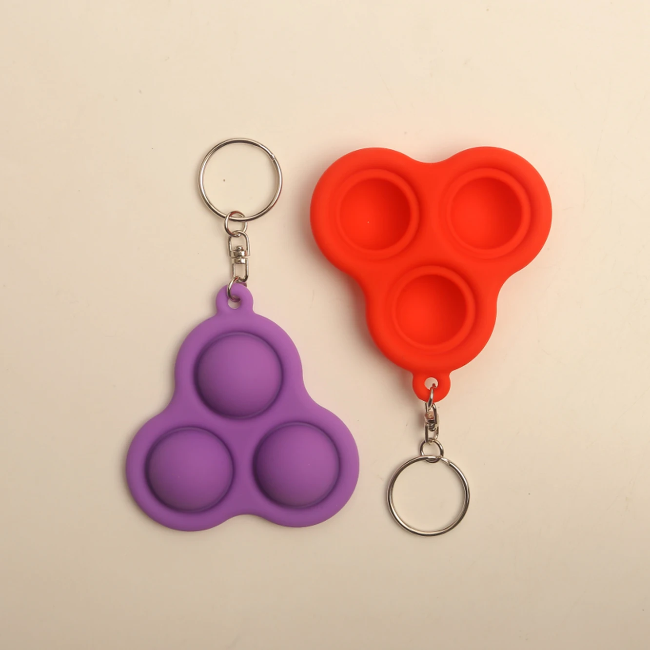 Jual 50 Buah Diskon Besar Mainan Lesung Pipi Sederhana Silikon Warna-warni Kualitas Tinggi Mainan Fidget Sensor Mainan Gantungan Kunci Pereda Stres Untuk Anak-anak Dewasa