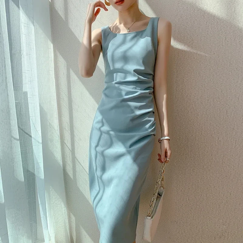 

Design sense niche French blue sleeveless dress female 2021 summer new folds temperament was thin mid-length dress