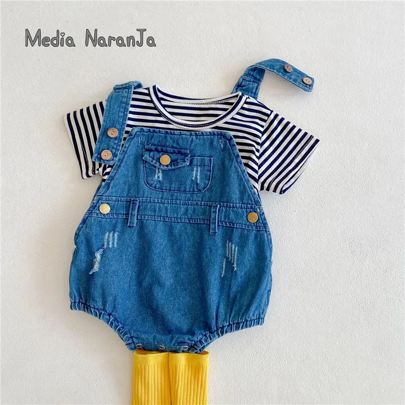 

2021 spring summer ins hot sale cotton denim suspender pants + striped T-shirt infant boys girls two-piece suit