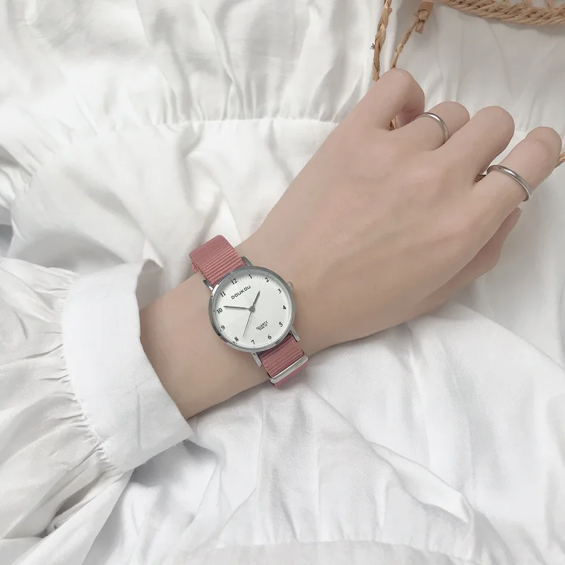 

Minimalist Nylon Breathable Strap Watches Women Fashion Pink Wristwatches Summer Style Simple Ladies Quartz Clock Reloj De Mujer