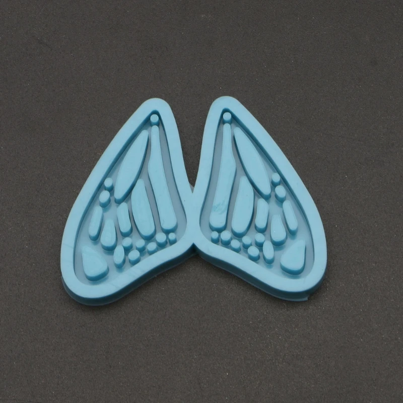 

2Pcs Handmade Butterfly Pendant Earrings Keychain Silicone Mold with Hole Butterfly Wing Resin Casting Mold Craft Tools M7DD