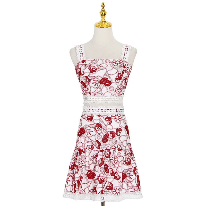 

Embroidered lace stitching sling high waist hip half skirt foreign style age reduction two skirt set summer new