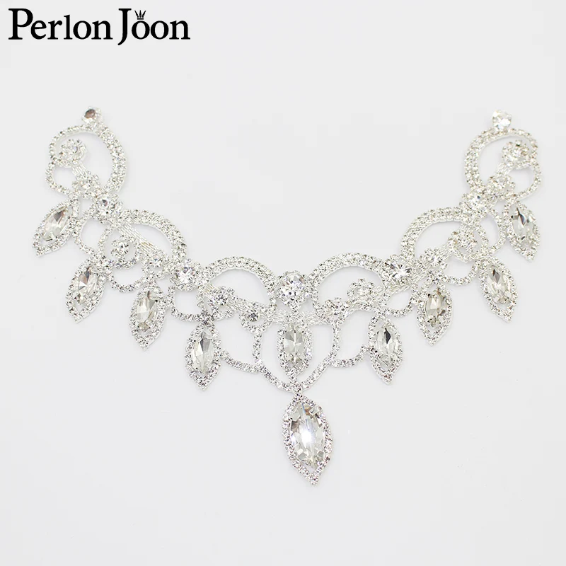 

1PCS Glitter U-shaped crystal rhinestone applique glass pendant sewn on the bridal Neckline headwear decoration accessory YL026