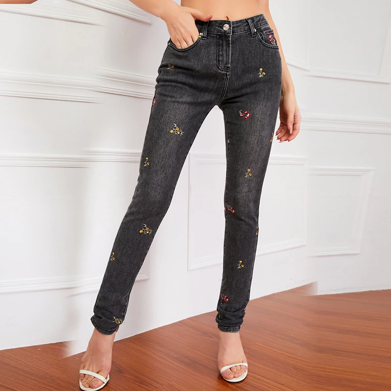 

Stretch Embroidery Jeans Women Clothing Luxury Design Pencil Pants Tight Denim Trousers Female Streetwear Oversize Plus Size 4XL