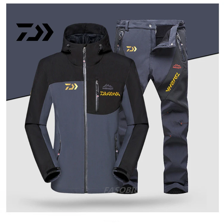 

2020 Daiwa Autumn Winter Outdoor Soft Shell Fishing Jacket Men's Fleece Mountaineering Clothing Windproof Warm Fishing Suit