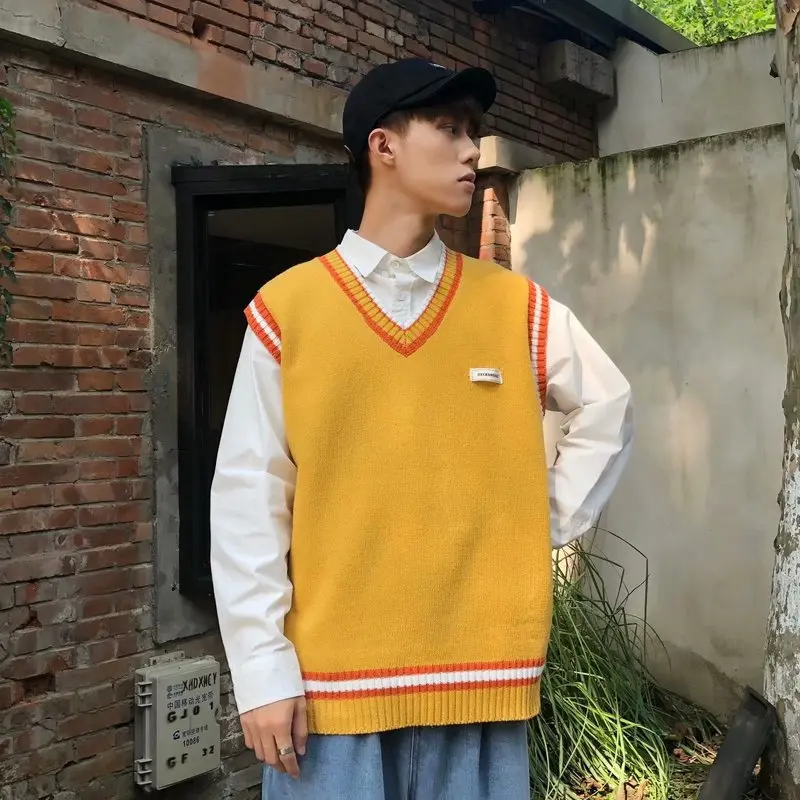 

Men Sweater Vest Print Patch Designs V-Neck Loose Trendy Males Leisure Chic Korean Style Knitted Paneled Student Outwear Fashion