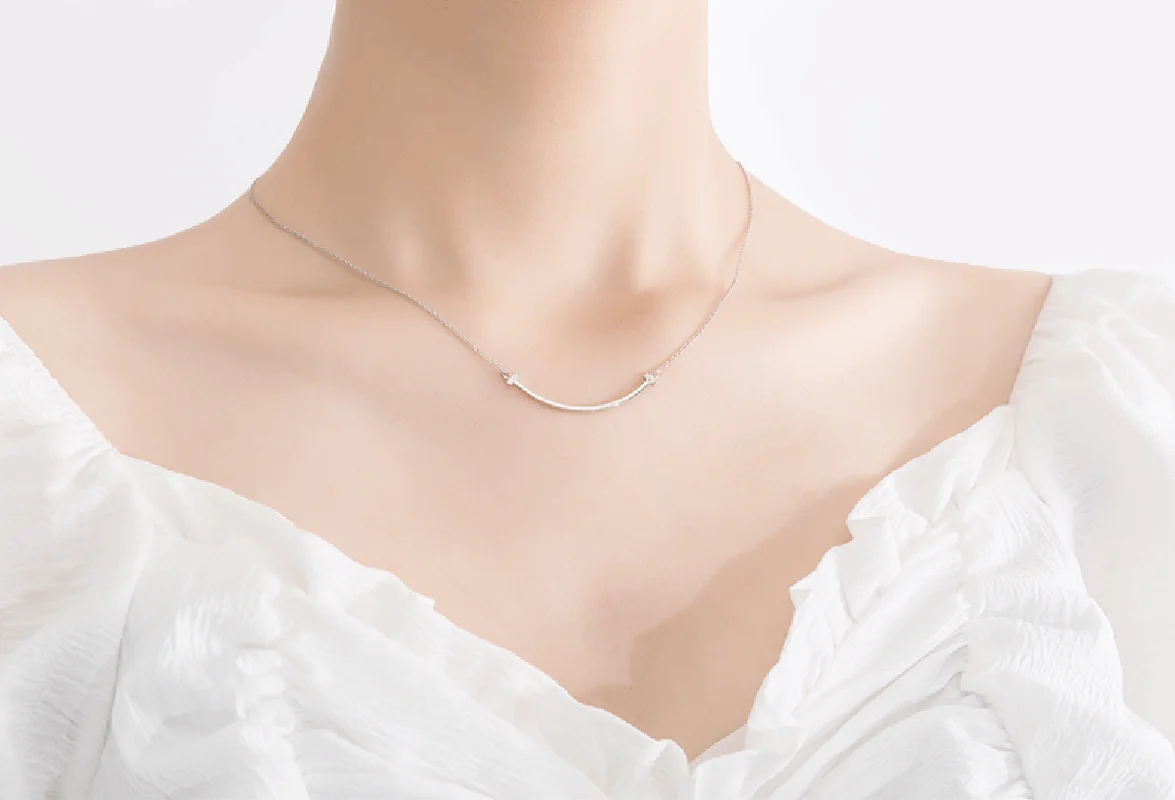 

1:1 925 Sterling Silver Necklace Woman Smiling Face in Europe and the Contracted Style Luxury Jewelry Present for Ladies