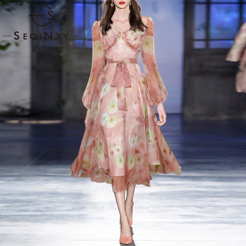 

Женское платье-миди с цветочным принтом, с оборками