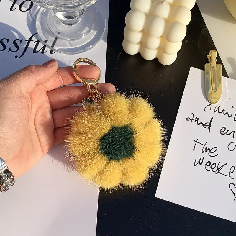 Брелок для ключей из натурального меха норки подвеска в виде подсолнуха
