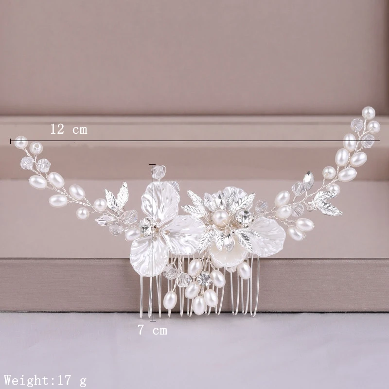 

White Pearl Flower Hair Comb Headdress Wedding Hair Accessories Bridal Tiara Crystal Ornaments Handmade Bridal Hair comb Jewelry